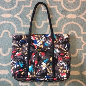 ❌SOLD❌Vera Bradley Large Tote New